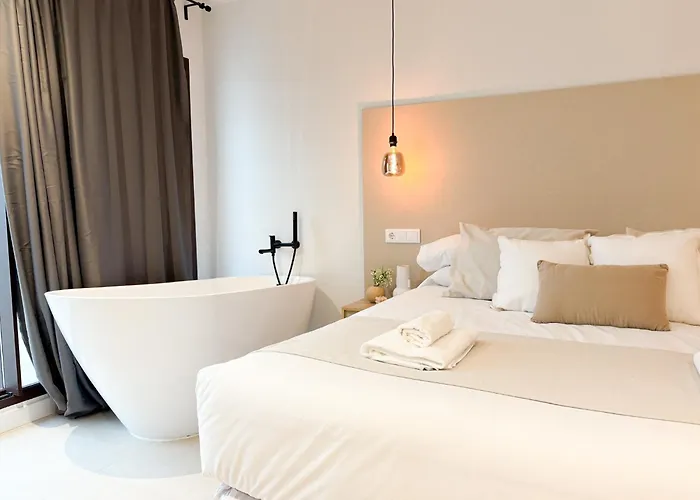 Отель Tayp Navalmoral Навальмораль-де-ла-Мата